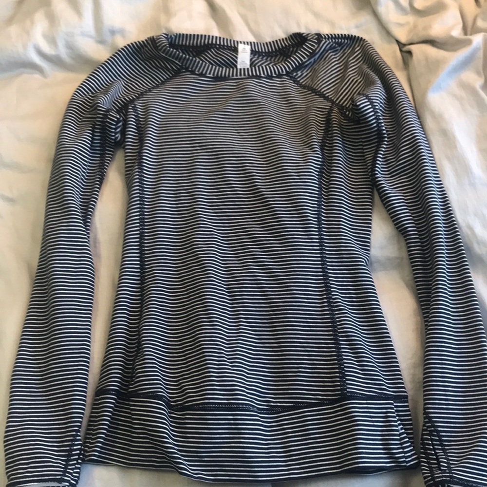 Size 2 Lululemon Long sleeve